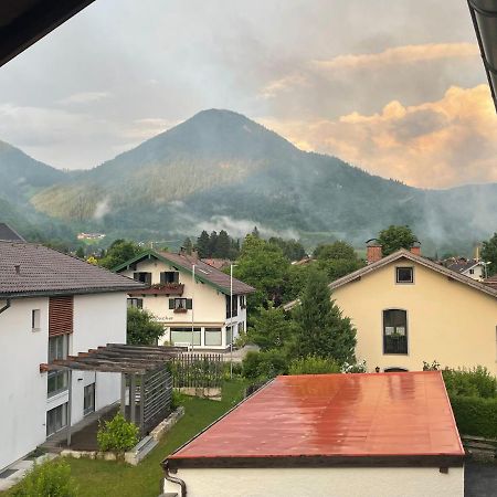 Kleines Nest Mit Bergblick Apartment อุนเทอร์เวิสเซ็น ภายนอก รูปภาพ